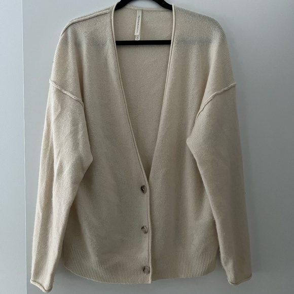 Aritzia Babaton Luxe 100% Cashmere Oversized Cardigan - Beige (Size M) - Picture 2 of 6